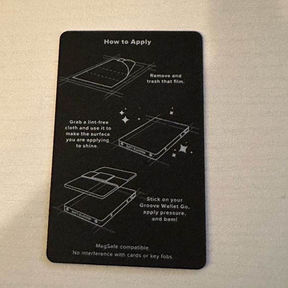 Groove Life MagSafe Black Card Holder - Picture 3 of 3